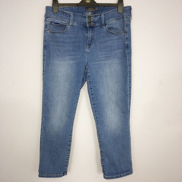 torrid Denim - Torrid Crop Jegging Womens 16 Super Soft high Rise Light Wash Cotton Blend Jeans